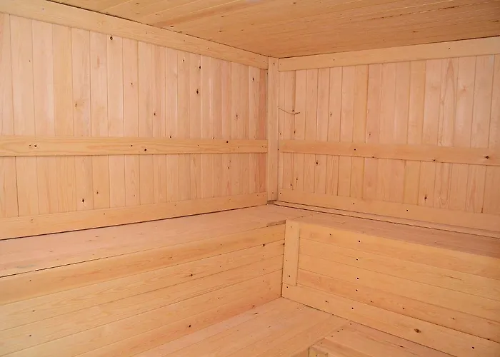 Hira מלון גומבט