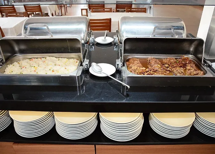 מלון Hira גומבט