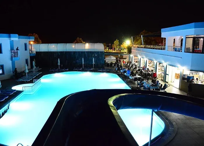 Hira מלון גומבט